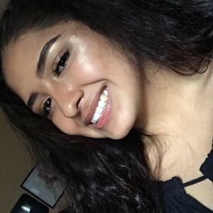 Meet your Posher, Chloe